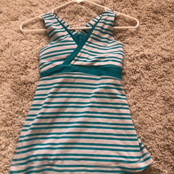 Lulu lemon tank top and shorts - Picture 2 of 8